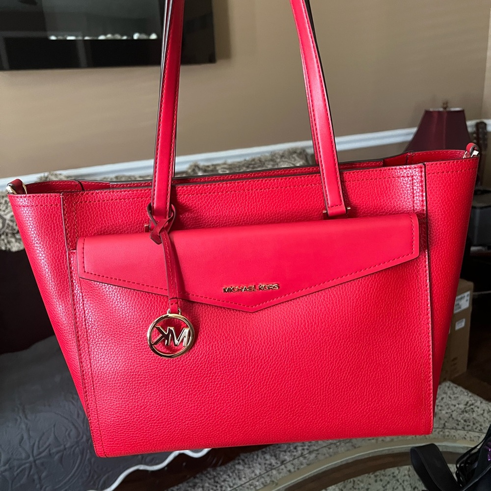 Michael Kors Maisie 3 in 1 Tote Set Bright Red - Picture 2 of 9